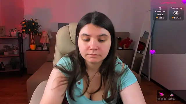 Snapshot of Viola__Shy chatting on 02.25.26 Viola Shy online show from 02.25.26