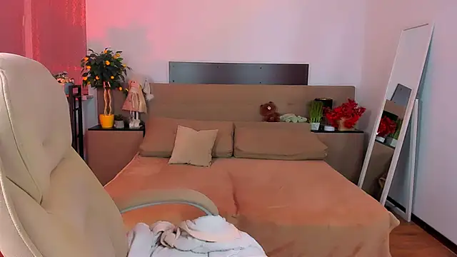 Snapshot of Viola__Shy chatting on 03.04.26 Viola Shy online show from 03.04.26