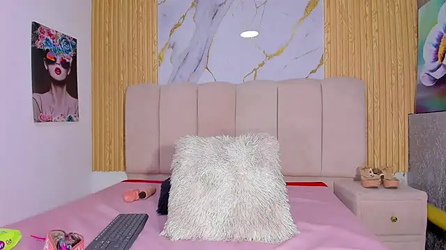 EmmyCruzZ online show from 03.11.25