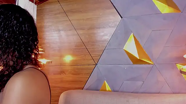 sarah banks1 online show from 12.27.24