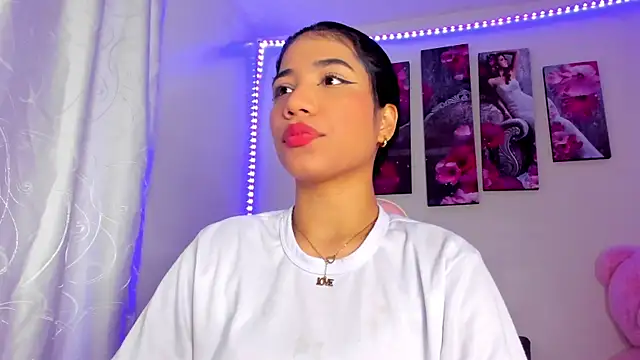 Alissarhys26 online show from 12.29.24