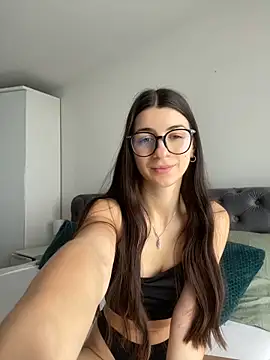 Snapshot of Wildberry_ chatting on 04.05.26 Wildberry online show from 04.05.26