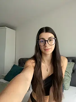 Snapshot of Wildberry_ chatting on 04.14.26 Wildberry online show from 04.14.26