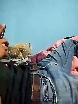 Snapshot of Leonul chatting on 12.08.24 Leonul online show from 12.08.24