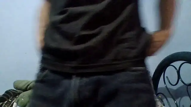 Snapshot of Leonul chatting on 11.14.25 Leonul online show from 11.14.25