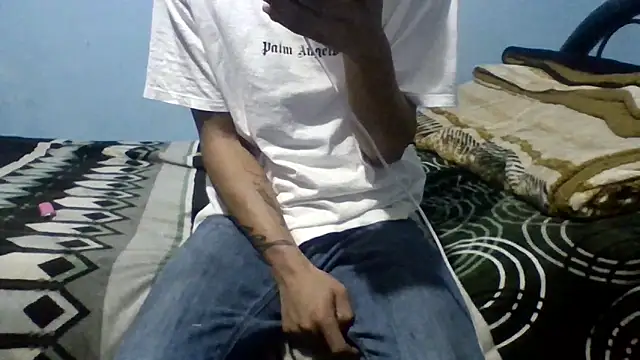 Snapshot of Leonul chatting on 11.23.25 Leonul online show from 11.23.25