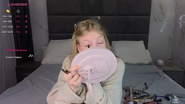 Sarra Cooper online show from 03.14.25