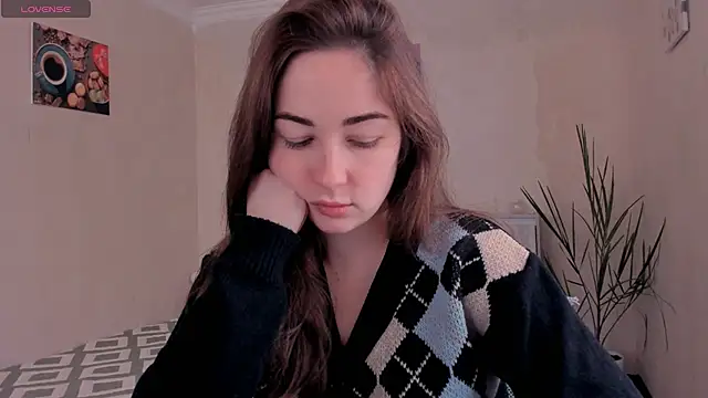 cClandesTina online show from 11.20.25