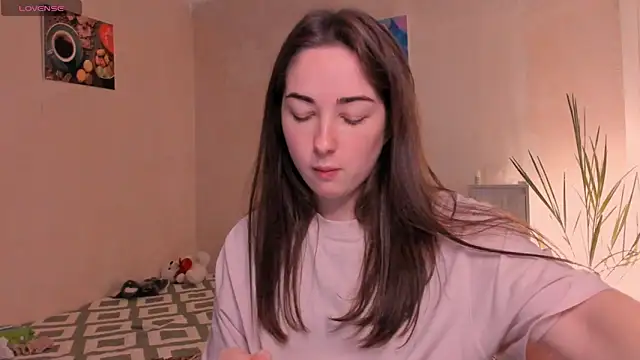 cClandesTina online show from 11.21.25