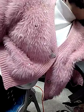 Haralushiaaa online show from 12.14.25