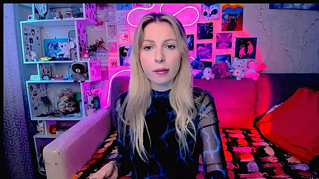Snapshot of Maria_Hunt chatting on 01.17.25 Maria Hunt online show from 01.17.25