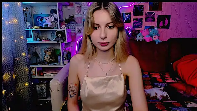 Snapshot of Maria_Hunt chatting on 01.21.25 Maria Hunt online show from 01.21.25