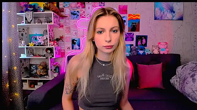 Snapshot of Maria_Hunt chatting on 02.07.25 Maria Hunt online show from 02.07.25