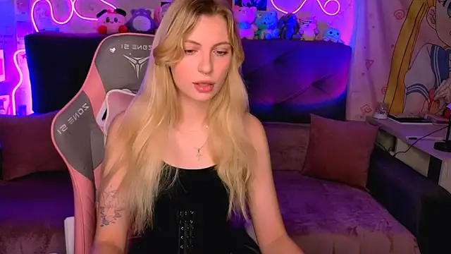 Maria Hunt online show from 10.22.25