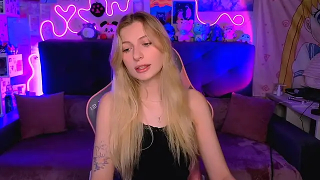 Maria Hunt online show from 11.13.25