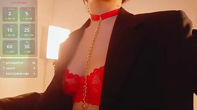 littleebluee online show from 10.31.25