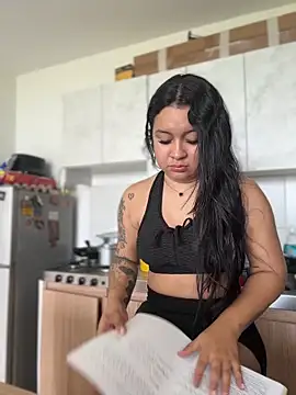 Pretty Isadora online show from 03.19.26