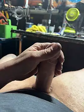 Snapshot of joeycbigcock chatting on 03.03.26 joeycbigcock online show from 03.03.26