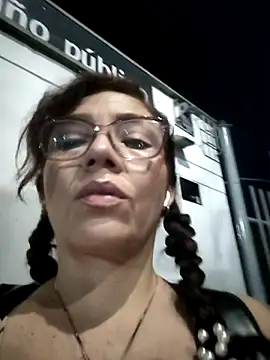 Samantabrown  online show from 05.07.26