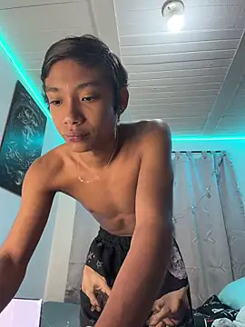Snapshot of alejo_cute chatting on 06.24.26 alejo cute online show from 06.24.26