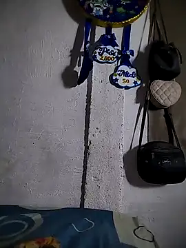 The-quee22 online show from 11.17.25