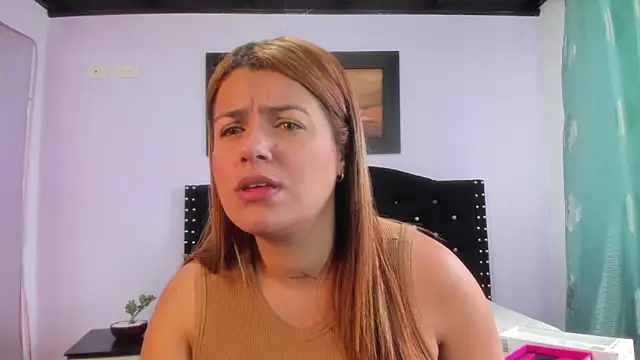 Alexandra Torress online show from 10.04.25