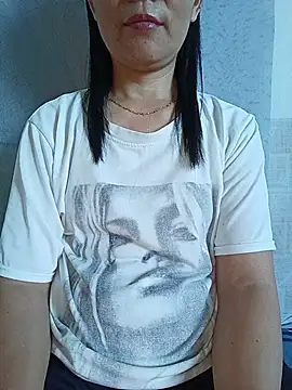Snapshot of Asian_girl13 chatting on 06.10.26 Asian girl13 online show from 06.10.26
