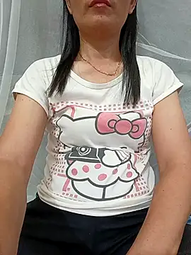 Snapshot of Asian_girl13 chatting on 07.05.26 Asian girl13 online show from 07.05.26