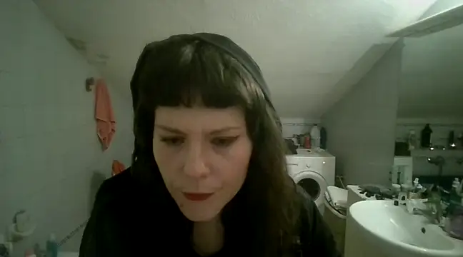Snapshot of OniricFemme chatting on 03.01.25 OniricFemme online show from 03.01.25