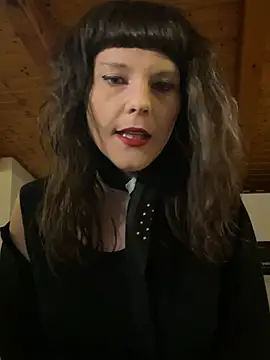 Snapshot of OniricFemme chatting on 03.07.25 OniricFemme online show from 03.07.25