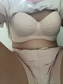 Milk Mom99 online show from 04.06.26