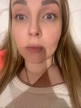 Snapshot of Aleksandrakis chatting on 02.22.25 Aleksandrakis online show from 02.22.25