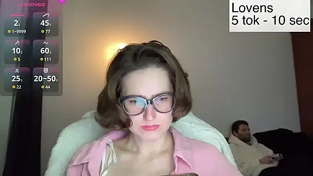 Snapshot of Sexy_Sweets chatting on 02.16.26 Sexy Sweets online show from 02.16.26