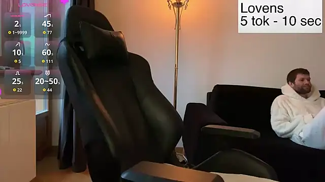 Snapshot of Sexy_Sweets chatting on 02.21.26 Sexy Sweets online show from 02.21.26