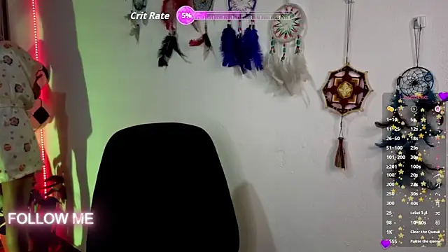 Snapshot of Zoe--khalL chatting on 06.18.26 Zoe--khalL online show from 06.18.26
