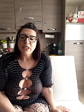 Snapshot of carolyne2023 chatting on 02.28.26 carolyne2023 online show from 02.28.26