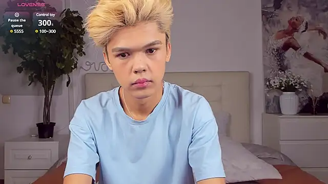 Snapshot of Felix_Rey chatting on 03.02.25 Felix Rey online show from 03.02.25