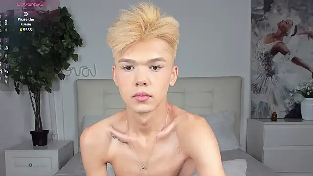 Felix Rey online show from 11.11.25