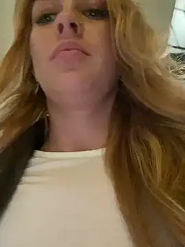 Snapshot of Sweet___Emily chatting on 12.11.24 Sweet Emily online show from 12.11.24