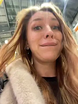 Snapshot of Sweet___Emily chatting on 12.14.24 Sweet Emily online show from 12.14.24