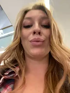 Snapshot of Sweet___Emily chatting on 01.07.25 Sweet Emily online show from 01.07.25