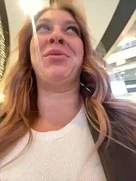 Snapshot of Sweet___Emily chatting on 01.17.25 Sweet Emily online show from 01.17.25