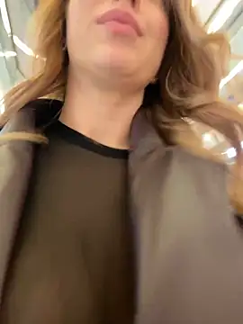 Snapshot of Sweet___Emily chatting on 01.18.25 Sweet Emily online show from 01.18.25