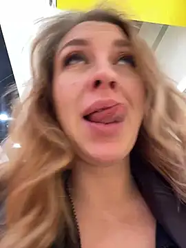 Snapshot of Sweet___Emily chatting on 01.27.25 Sweet Emily online show from 01.27.25