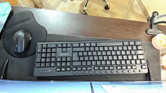 Amy Walker online show from 10.17.25