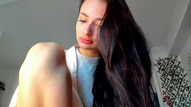 Snapshot of IreneVON chatting on 01.02.25 IreneVON online show from 01.02.25