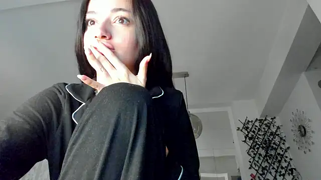 Snapshot of IreneVON chatting on 01.15.25 IreneVON online show from 01.15.25