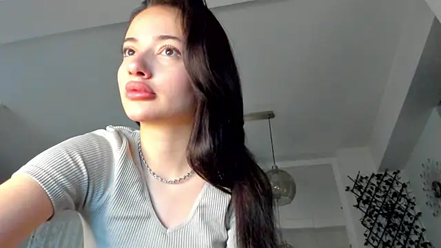 Snapshot of IreneVON chatting on 01.28.25 IreneVON online show from 01.28.25