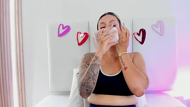 Emily robertss online show from 02.14.26