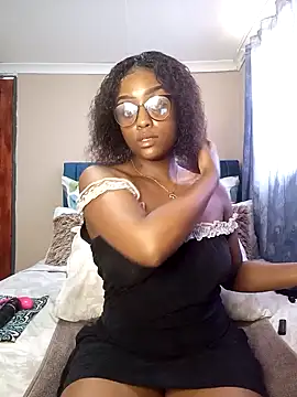 Queen-Chocolate online show from 01.31.25